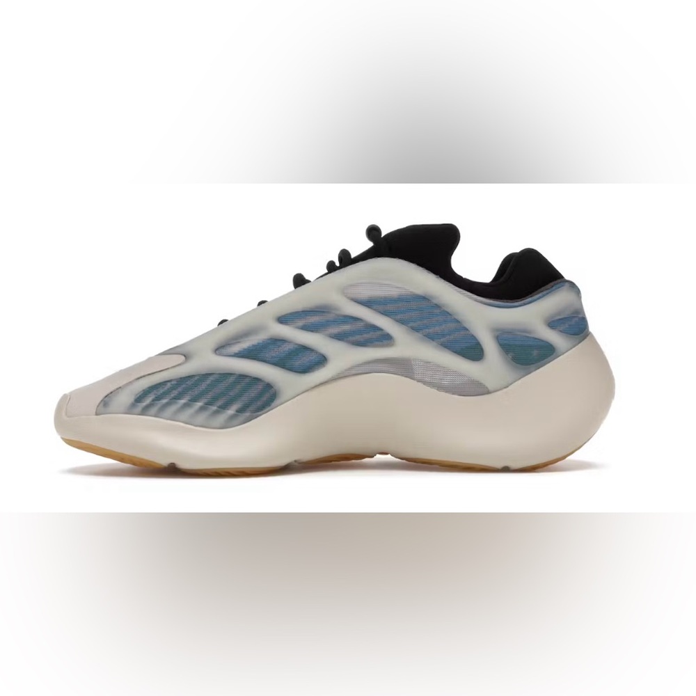 Yeezy 700 Kyanite